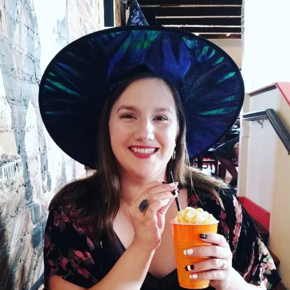 Meet your Posher, Aly